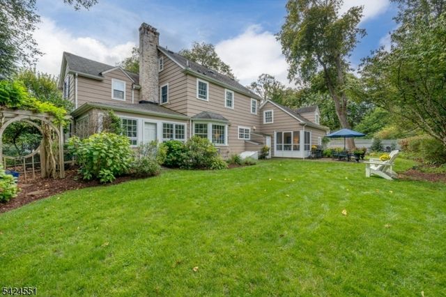 1 Highview Ter, Madison Boro, NJ 07940