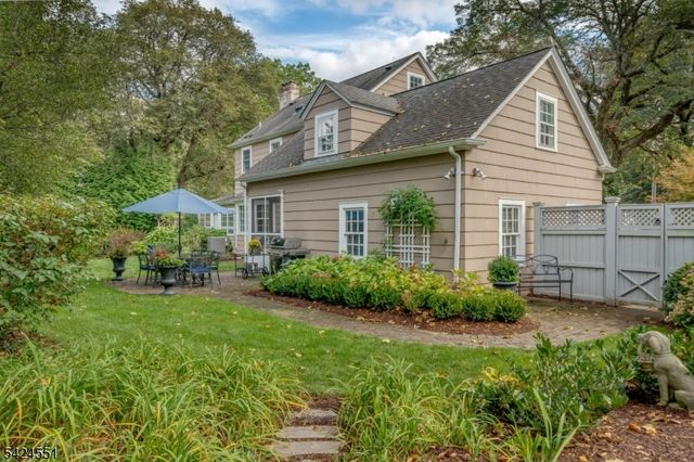 1 Highview Ter, Madison Boro, NJ 07940