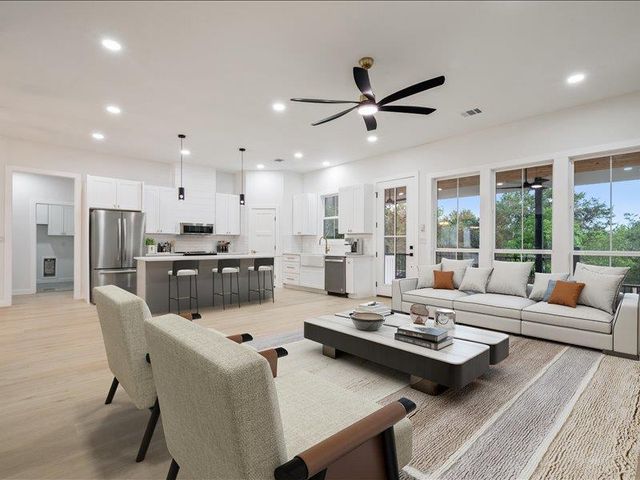 35 Whistling Wind LN, Wimberley, TX 78676