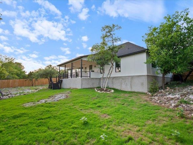 35 Whistling Wind LN, Wimberley, TX 78676