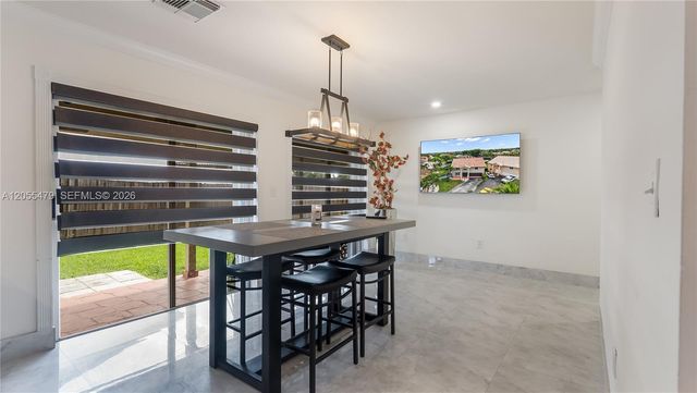 7733 NW 192 St, Hialeah, FL 33015