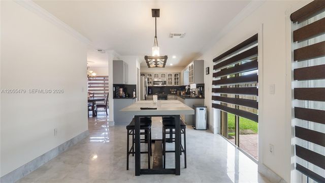 7733 NW 192 St, Hialeah, FL 33015