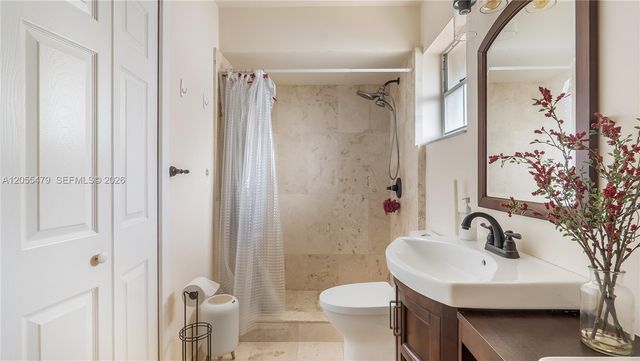 7733 NW 192 St, Hialeah, FL 33015