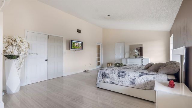 7733 NW 192 St, Hialeah, FL 33015