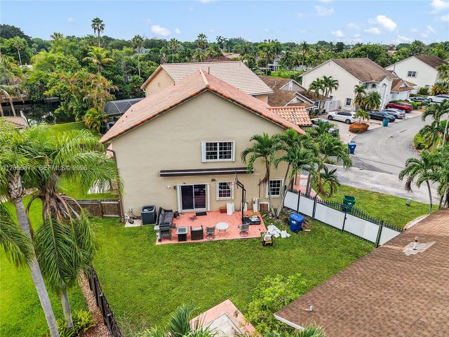 7733 NW 192 St, Hialeah, FL 33015