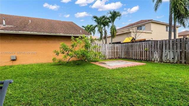 7733 NW 192 St, Hialeah, FL 33015