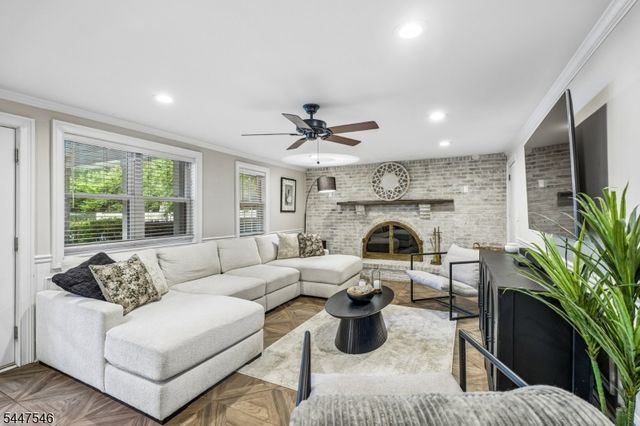26 Mohawk Dr, Springfield Twp., NJ 07081