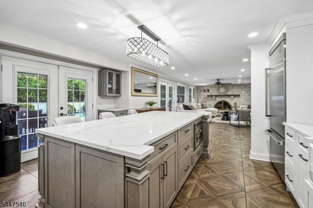 26 Mohawk Dr, Springfield Twp., NJ 07081