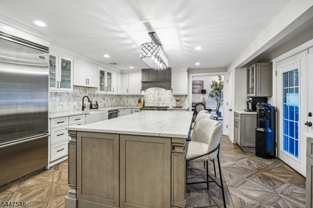 26 Mohawk Dr, Springfield Twp., NJ 07081
