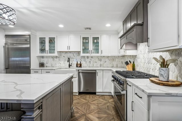26 Mohawk Dr, Springfield Twp., NJ 07081