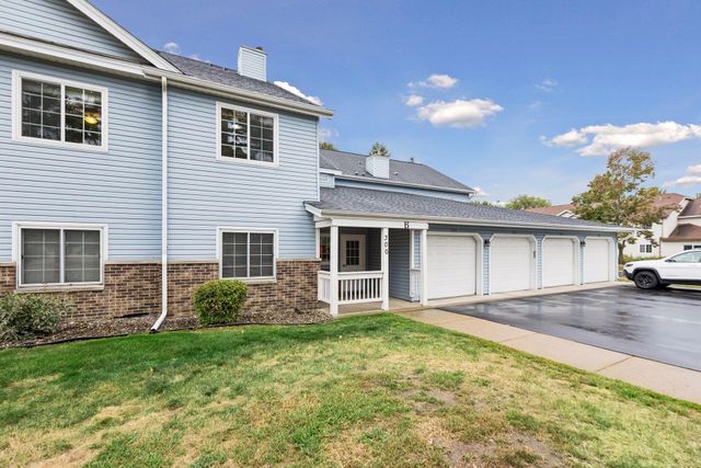 300 41st Avenue NE 202, Columbia Heights, MN 55421