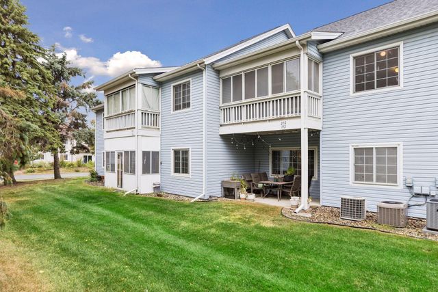 300 41st Avenue NE 202, Columbia Heights, MN 55421