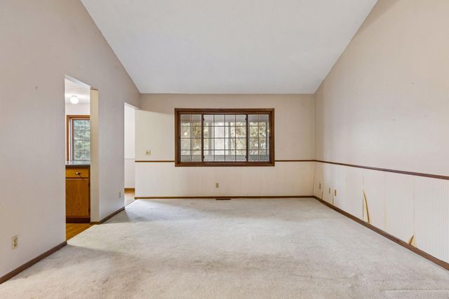 300 41st Avenue NE 202, Columbia Heights, MN 55421