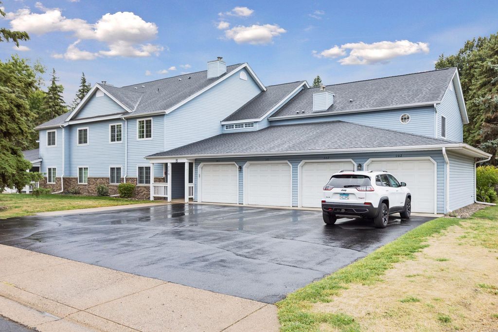 300 41st Avenue NE 202, Columbia Heights, MN 55421