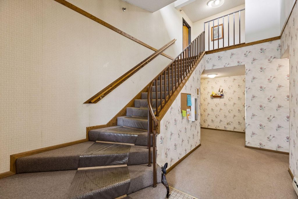 300 41st Avenue NE 202, Columbia Heights, MN 55421 — photo 5