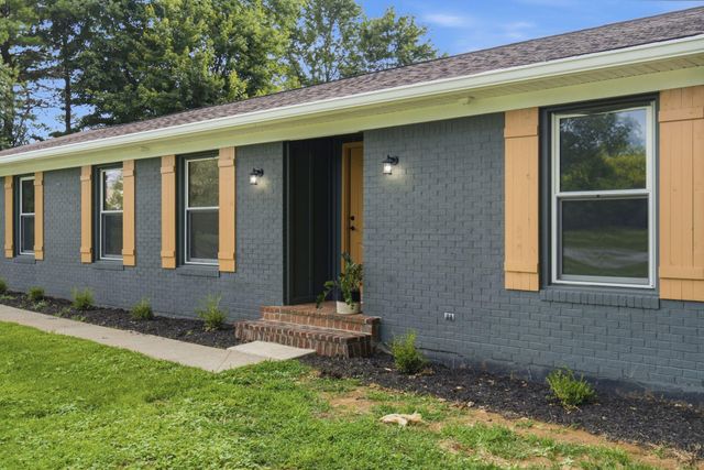 111 Pebble Beach Drive, Georgetown, KY 40324