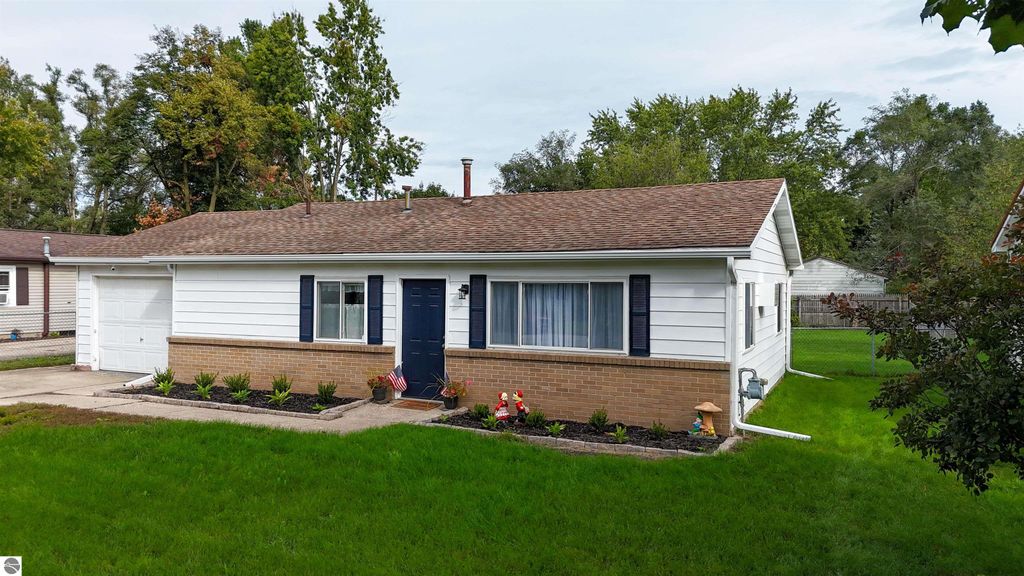 Image 17 of property listing at 1606 Fessenden Avenue, Mt Pleasant, MI 48858