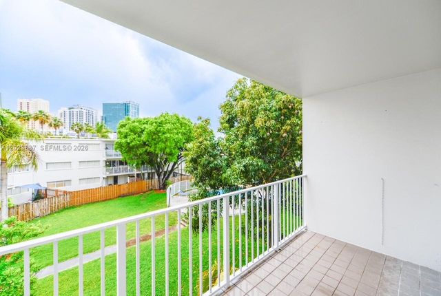 7737 SW 88th St C312, Miami, FL 33156