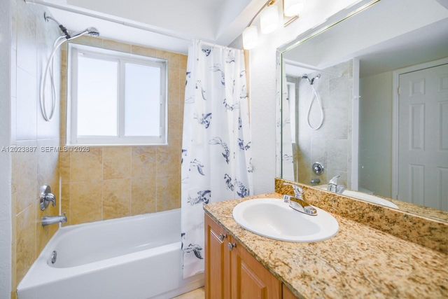 7737 SW 88th St C312, Miami, FL 33156