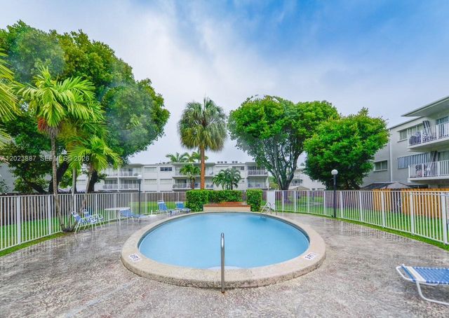 7737 SW 88th St C312, Miami, FL 33156