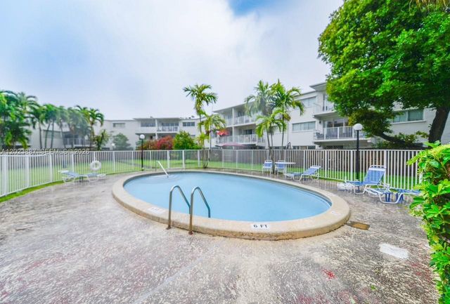 7737 SW 88th St C312, Miami, FL 33156