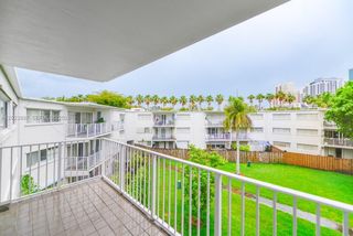 7737 SW 88th St C312, Miami, FL 33156