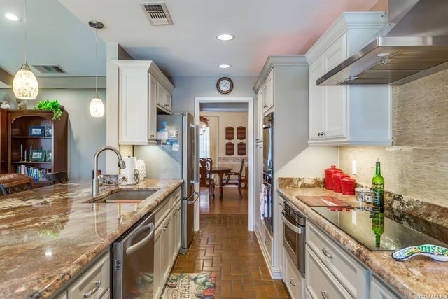 11303 WHISPERING WIND ST, San Antonio, TX 78230