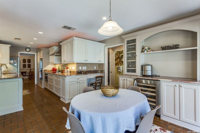 11303 WHISPERING WIND ST, San Antonio, TX 78230