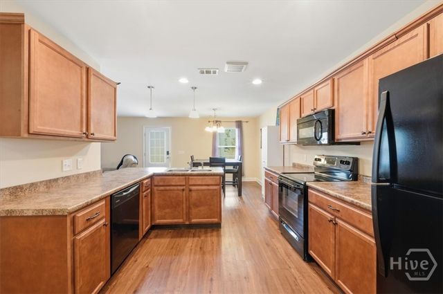 121 Ristona Drive, Savannah, GA 31419