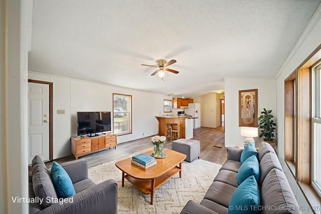 69915 S 334 Road, Wagoner, OK 74467