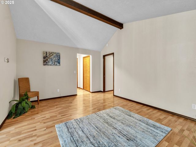 1977 MAPLEWOOD Ct, Salem, OR 97306