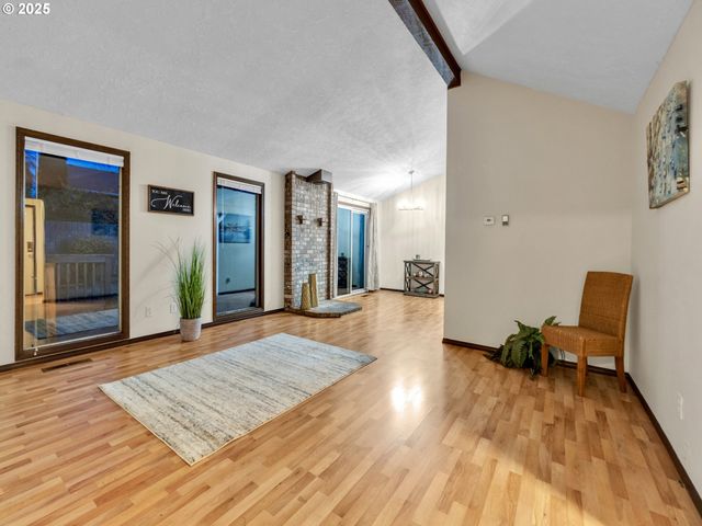 1977 MAPLEWOOD Ct, Salem, OR 97306