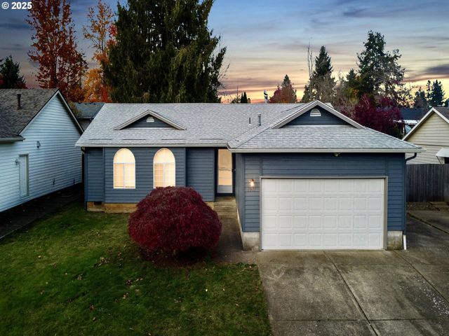 1977 MAPLEWOOD Ct, Salem, OR 97306