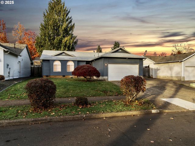 1977 MAPLEWOOD Ct, Salem, OR 97306