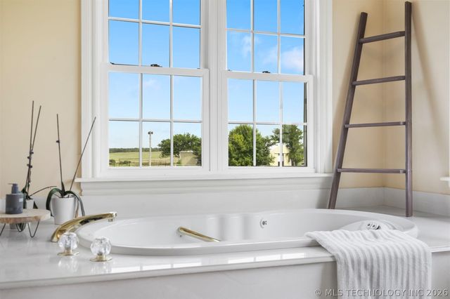 24043 N 4040 Road, Bartlesville, OK 74006