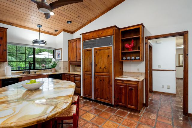 560 Ralston Ln, Newcastle, CA 95658