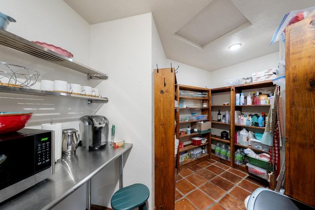 560 Ralston Ln, Newcastle, CA 95658