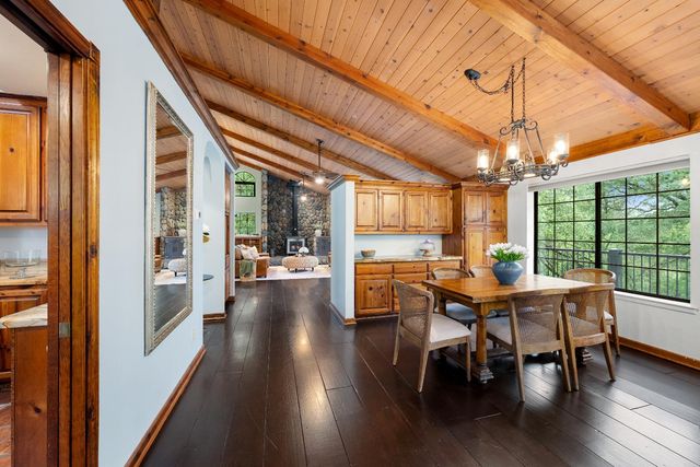 560 Ralston Ln, Newcastle, CA 95658