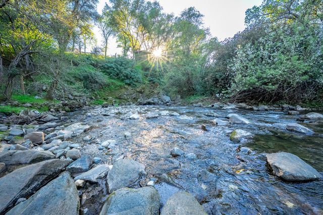 560 Ralston Ln, Newcastle, CA 95658