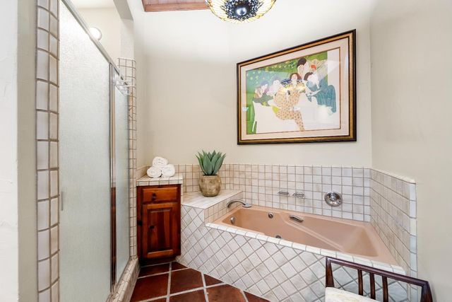 560 Ralston Ln, Newcastle, CA 95658