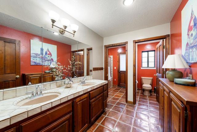 560 Ralston Ln, Newcastle, CA 95658