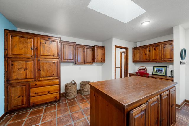 560 Ralston Ln, Newcastle, CA 95658