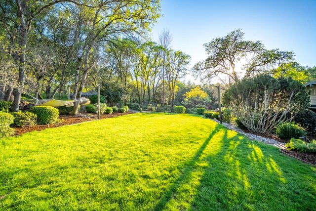 560 Ralston Ln, Newcastle, CA 95658