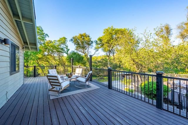 560 Ralston Ln, Newcastle, CA 95658