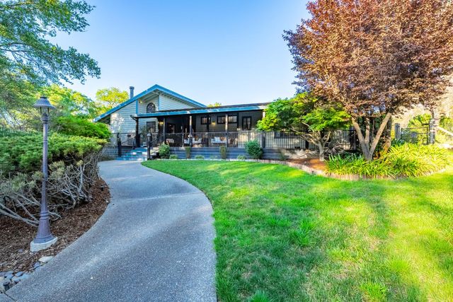 560 Ralston Ln, Newcastle, CA 95658