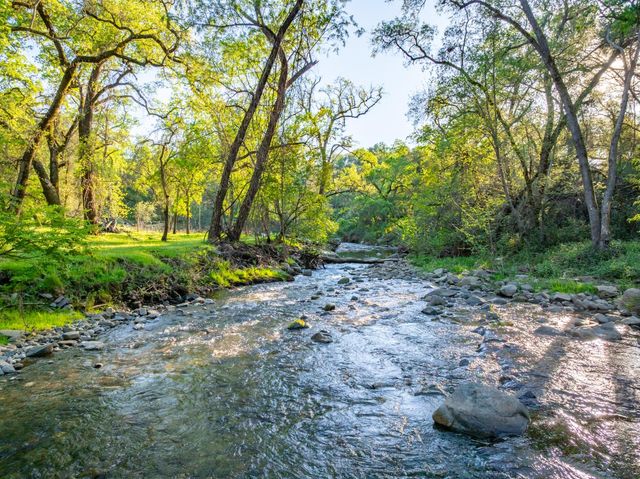 560 Ralston Ln, Newcastle, CA 95658