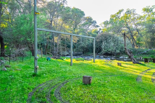 560 Ralston Ln, Newcastle, CA 95658