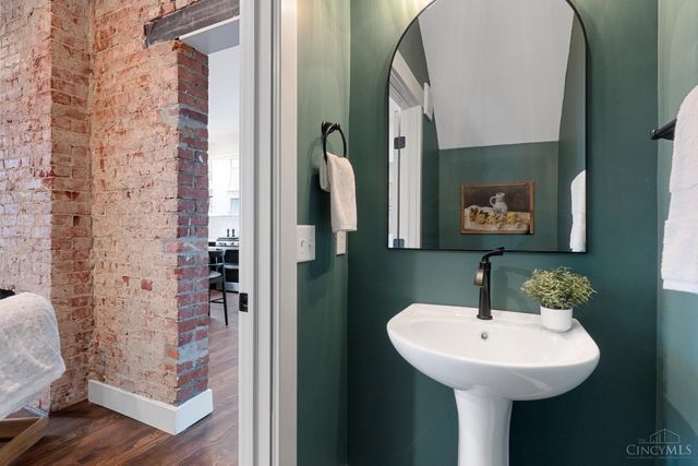 1613 Dexter Avenue, Cincinnati, OH 45206