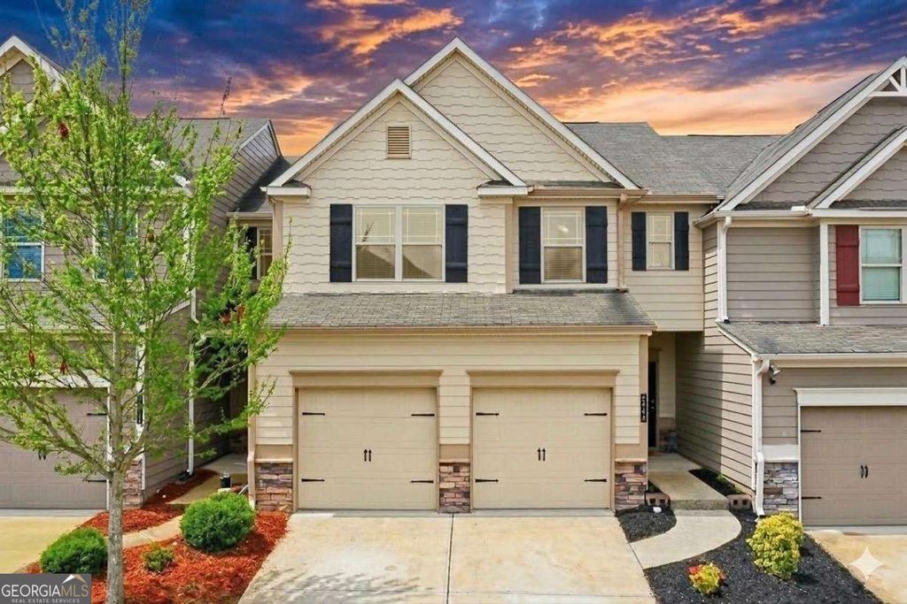 3444 Castleberry Village Circle 40, Cumming, GA 30040