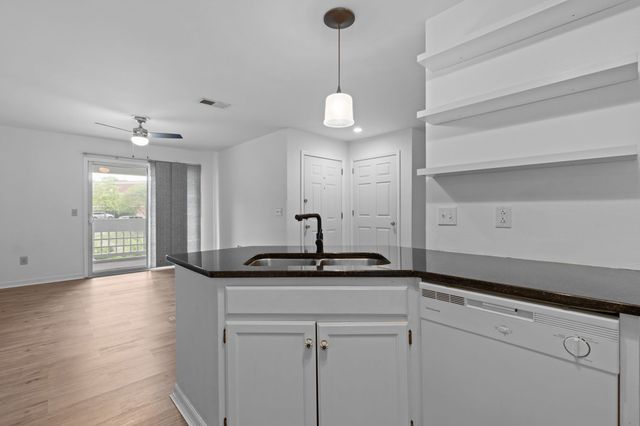 474 S Main St Unit 203, Ashland City, TN 37015